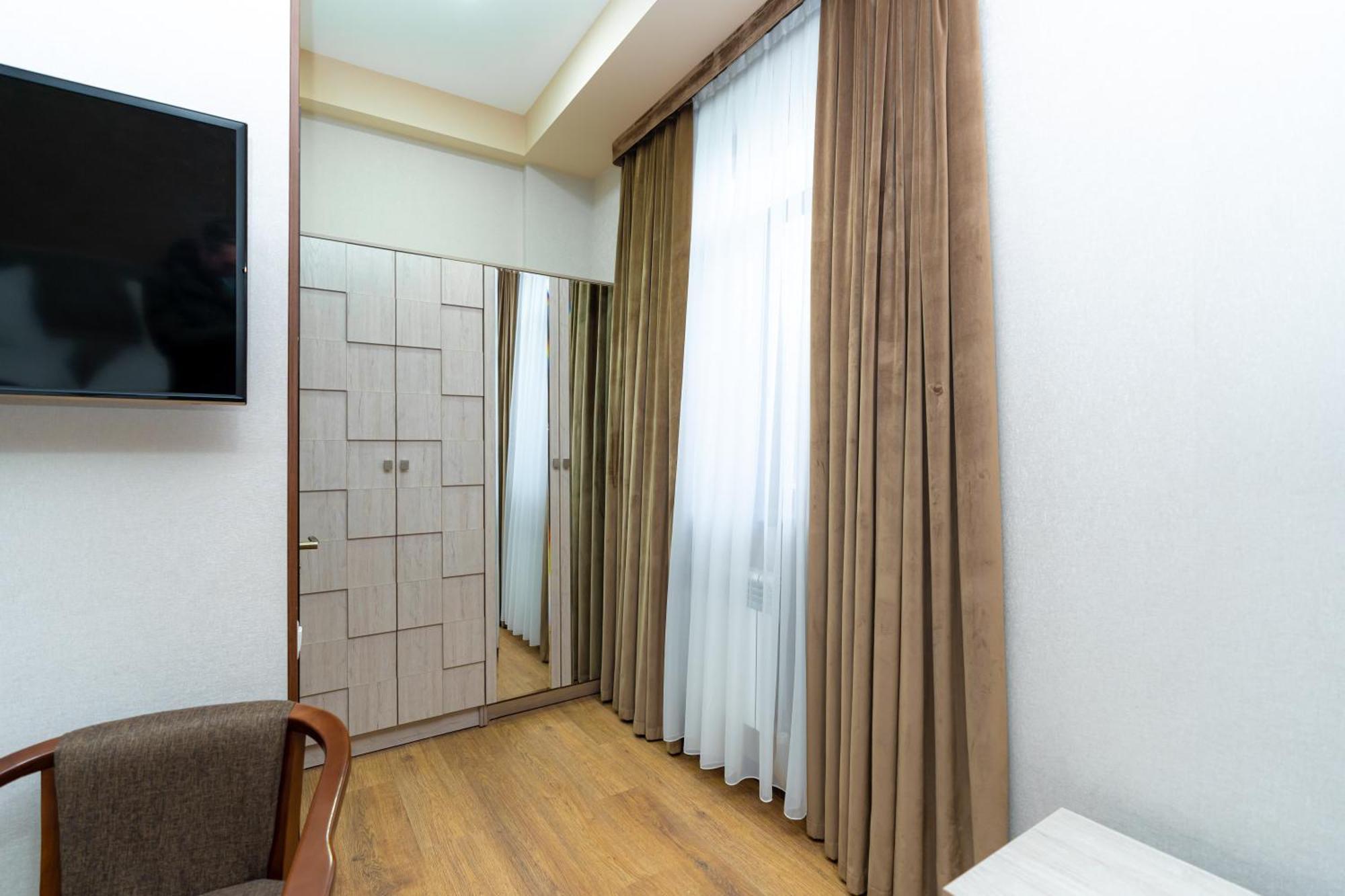 Diamond Hotel Tashkent Exterior photo